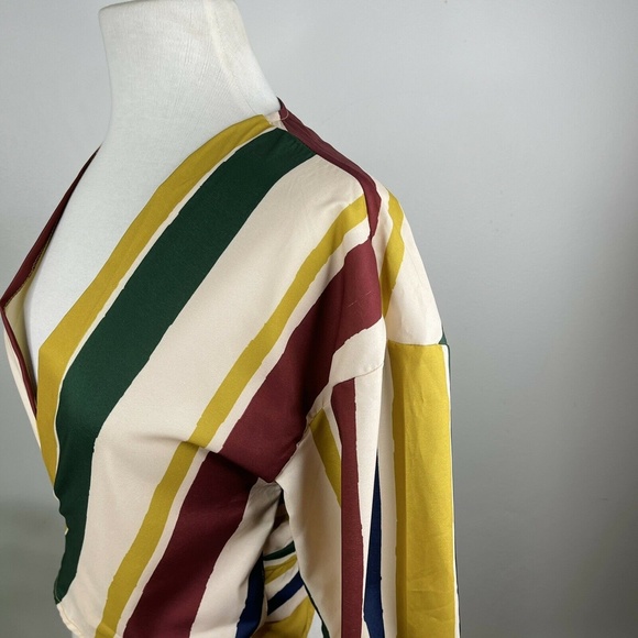 Boohoo Stripe Wrap Top Size 8 NWT - Picture 9 of 12